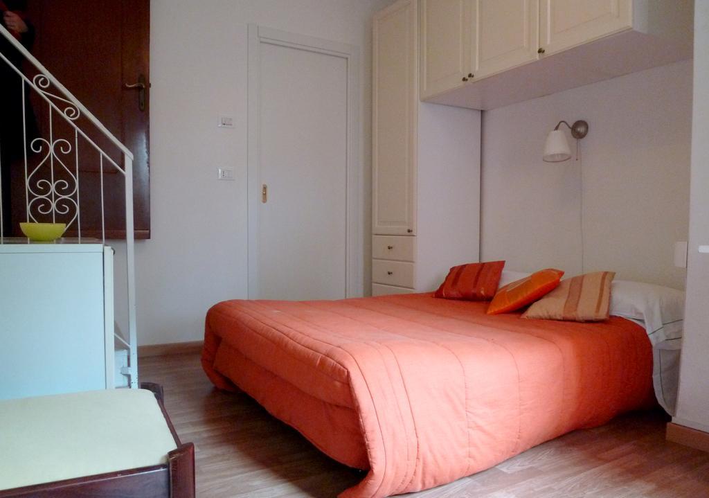 Hotel Solemagia In Via Roma Vernazza Exterior foto